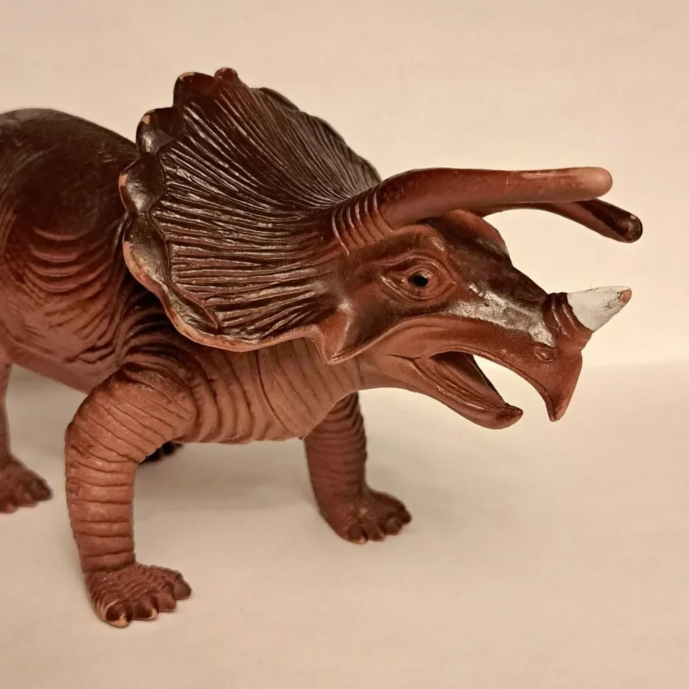Jurassic Triceratops Toy Figure Dinosaur Model Kids Toys JARU 1083